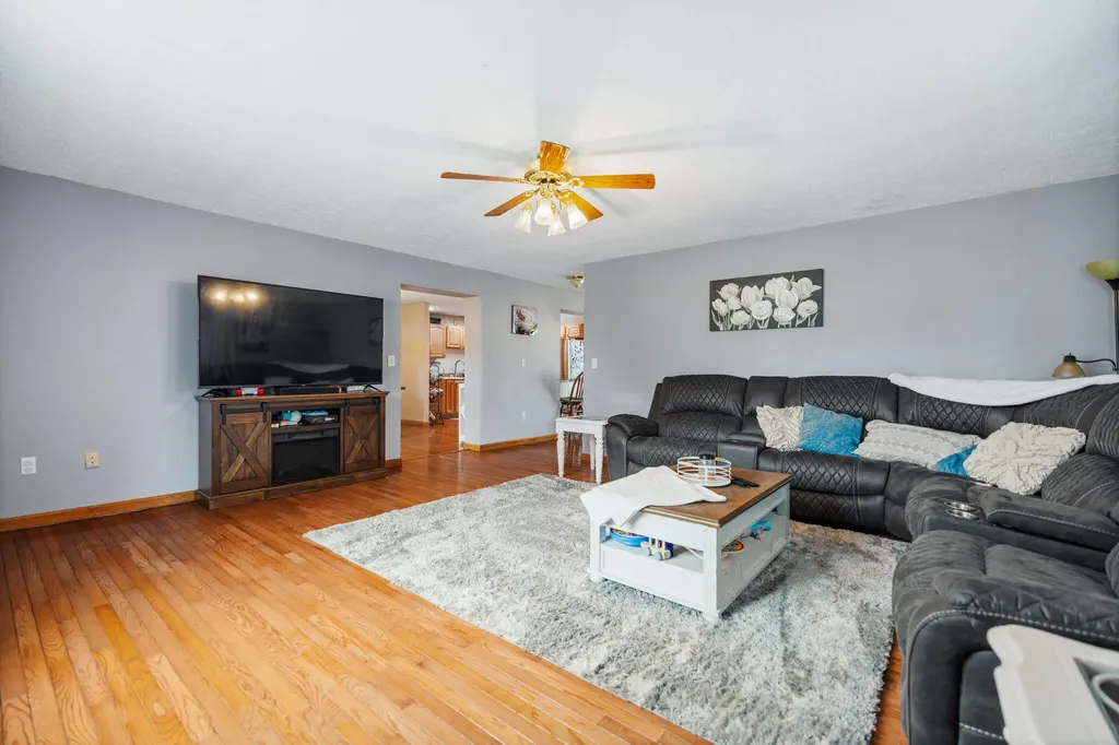 1680 Ky-715 Rogers KY 41365