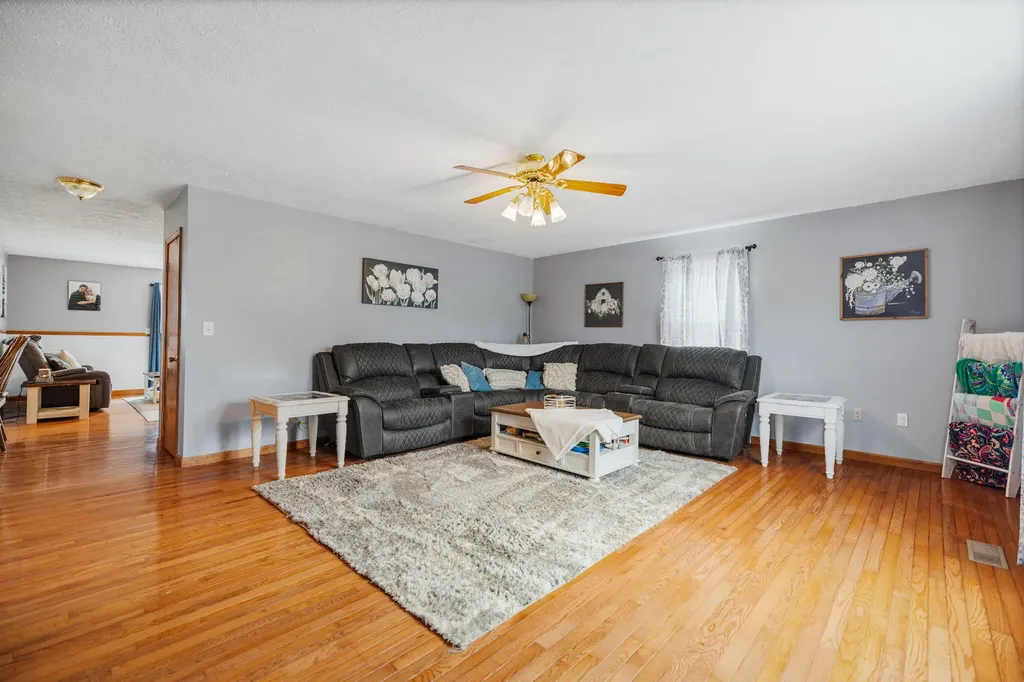 1680 Ky-715 Rogers KY 41365