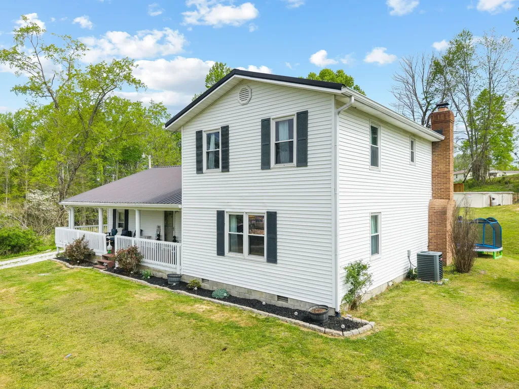 1680 Ky-715 Rogers KY 41365