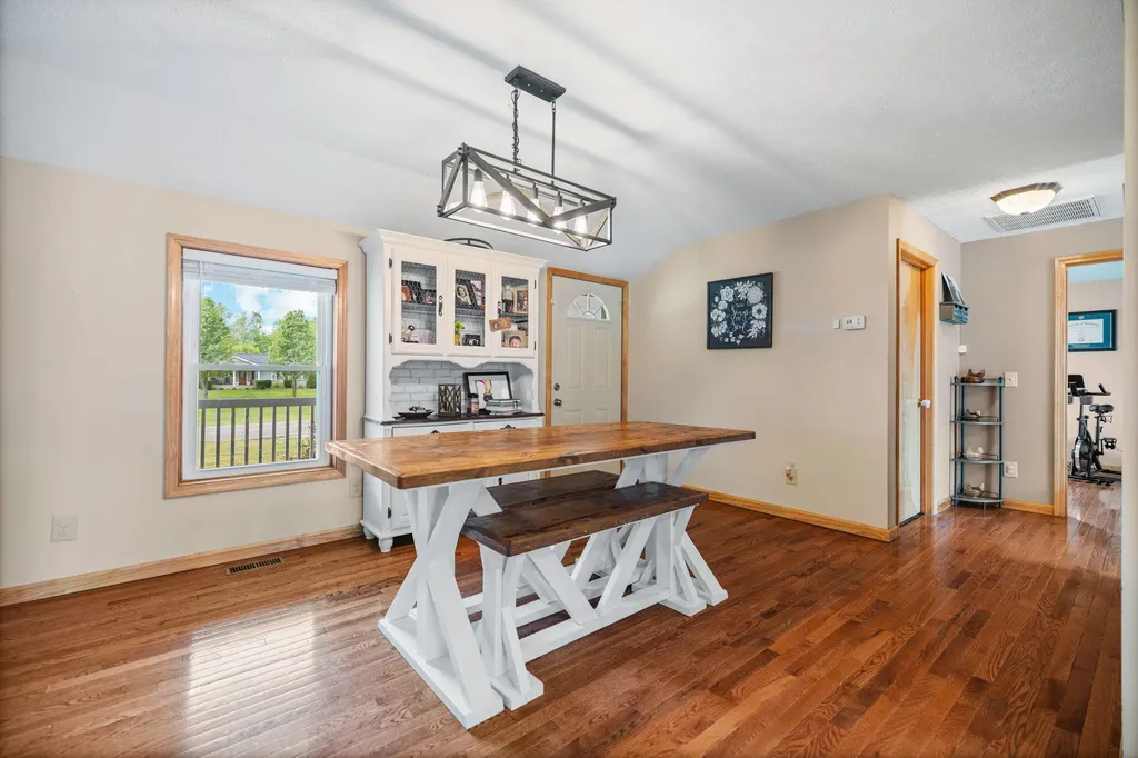 1680 Ky-715 Rogers KY 41365