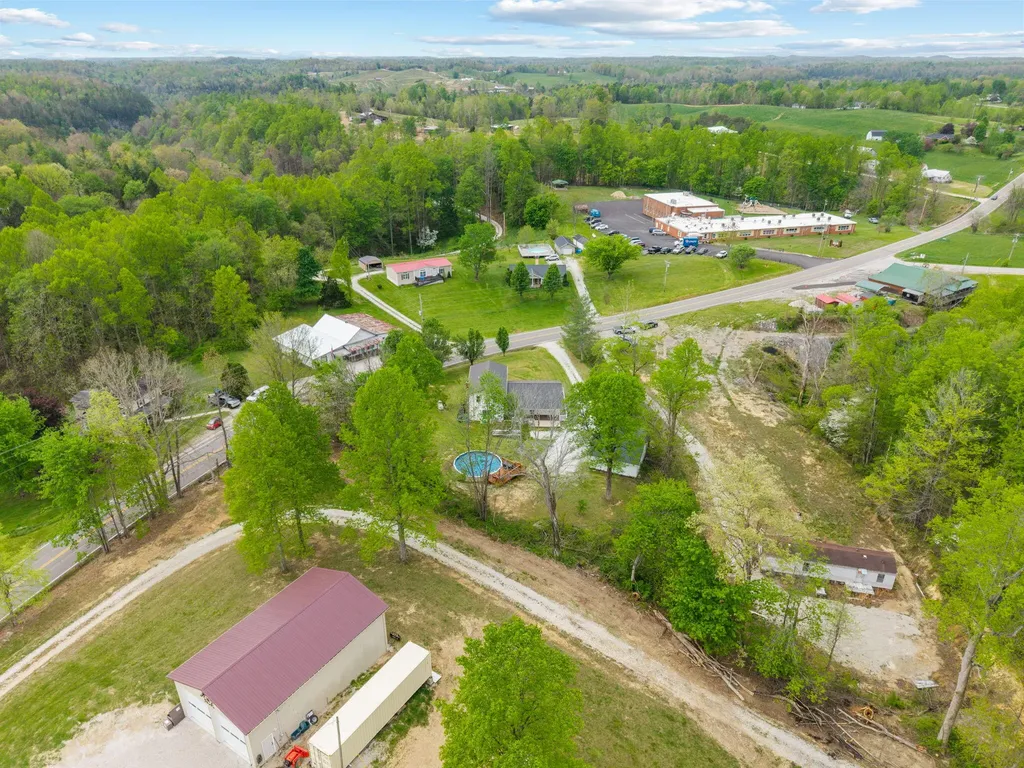 1680 Ky-715 Rogers KY 41365