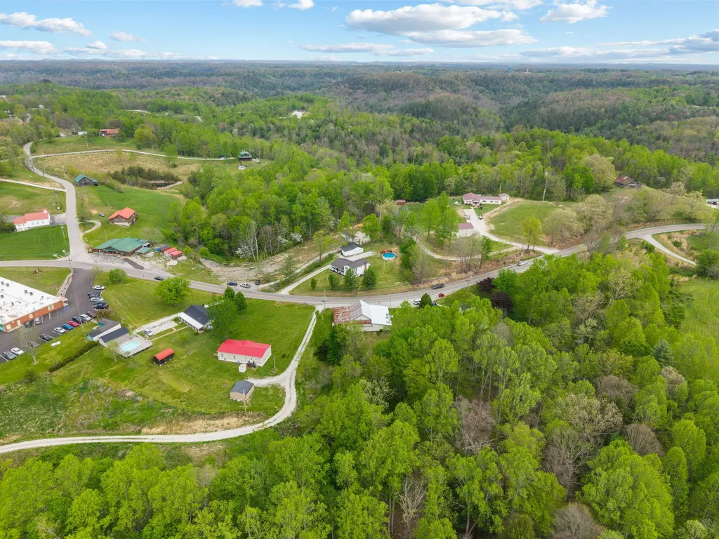 1680 Ky-715 Rogers KY 41365