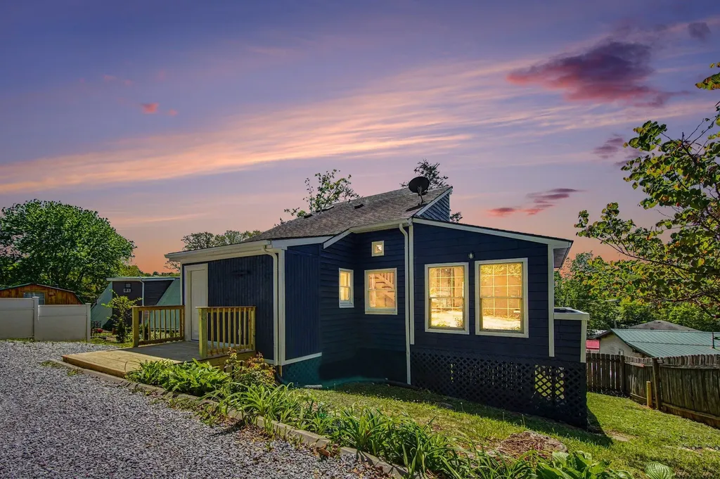 34 Circle Way Lancaster KY 40444