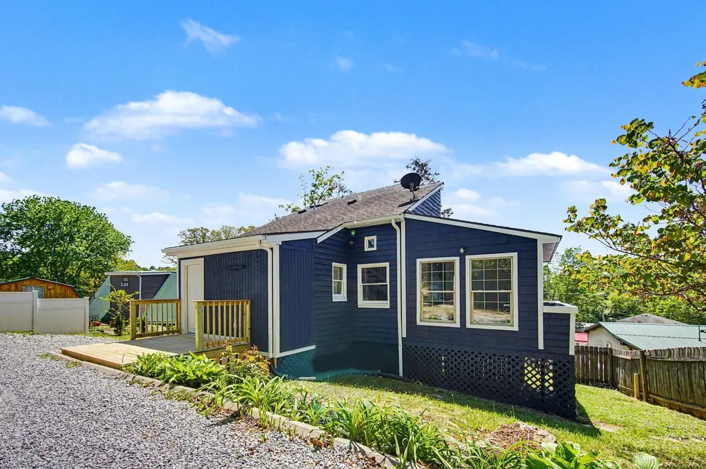 34 Circle Way Lancaster KY 40444