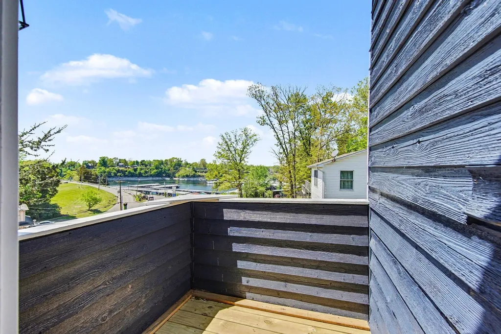 34 Circle Way Lancaster KY 40444