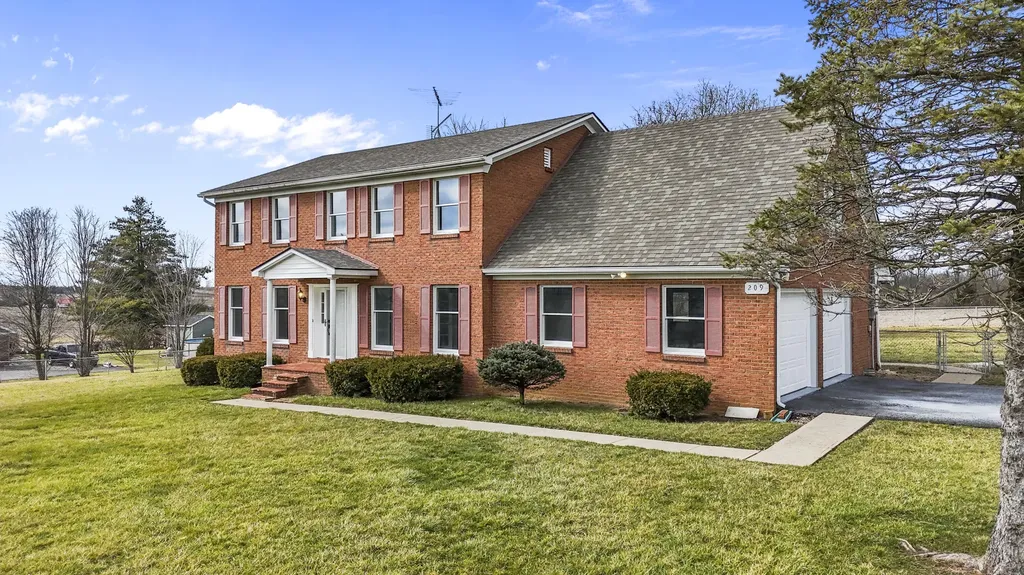 209 Oregon Road Salvisa KY 40372