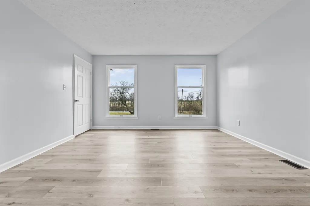 209 Oregon Road Salvisa KY 40372
