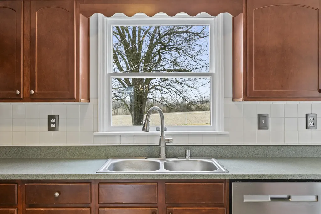 209 Oregon Road Salvisa KY 40372
