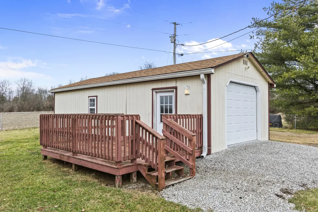 209 Oregon Road Salvisa KY 40372