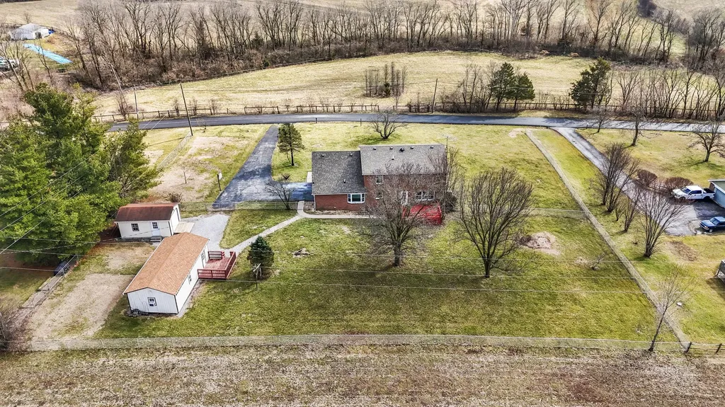 209 Oregon Road Salvisa KY 40372