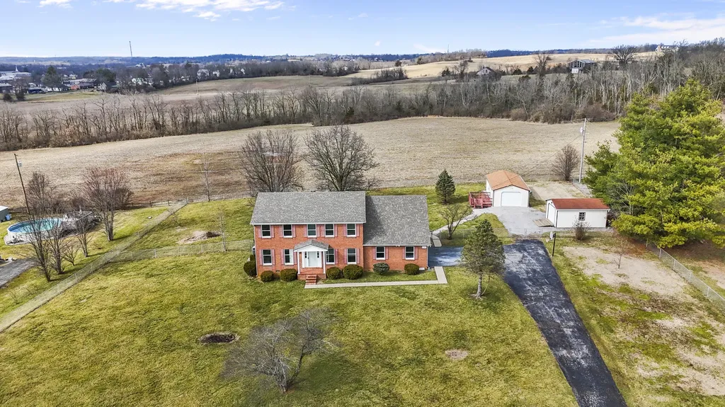 209 Oregon Road Salvisa KY 40372
