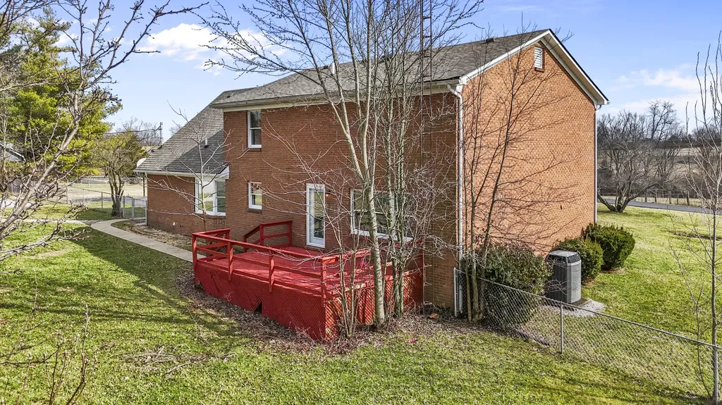 209 Oregon Road Salvisa KY 40372