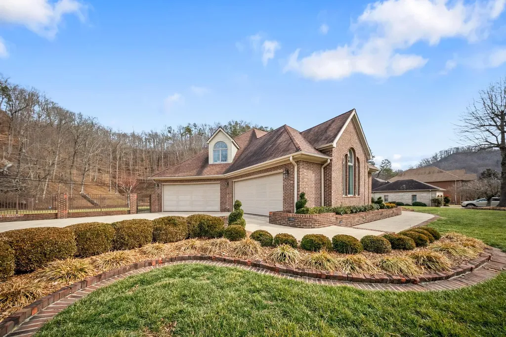 446 Cedar Creek Road Pikeville KY 41501