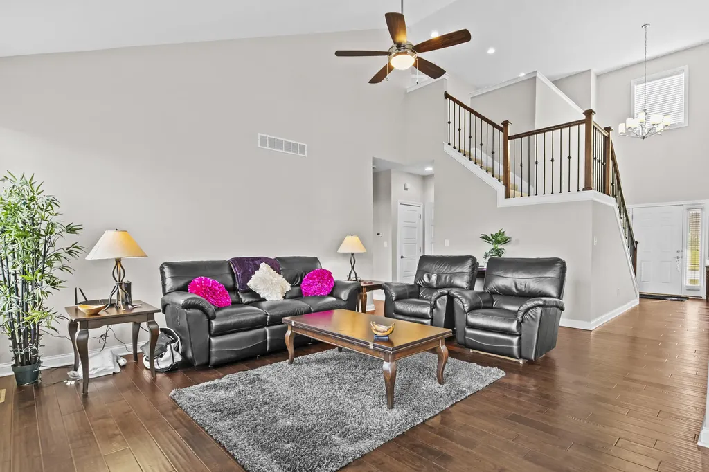 2009 Haddrell Cove Lexington KY 40509
