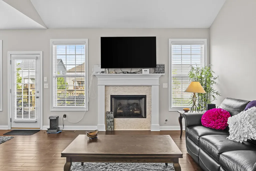2009 Haddrell Cove Lexington KY 40509
