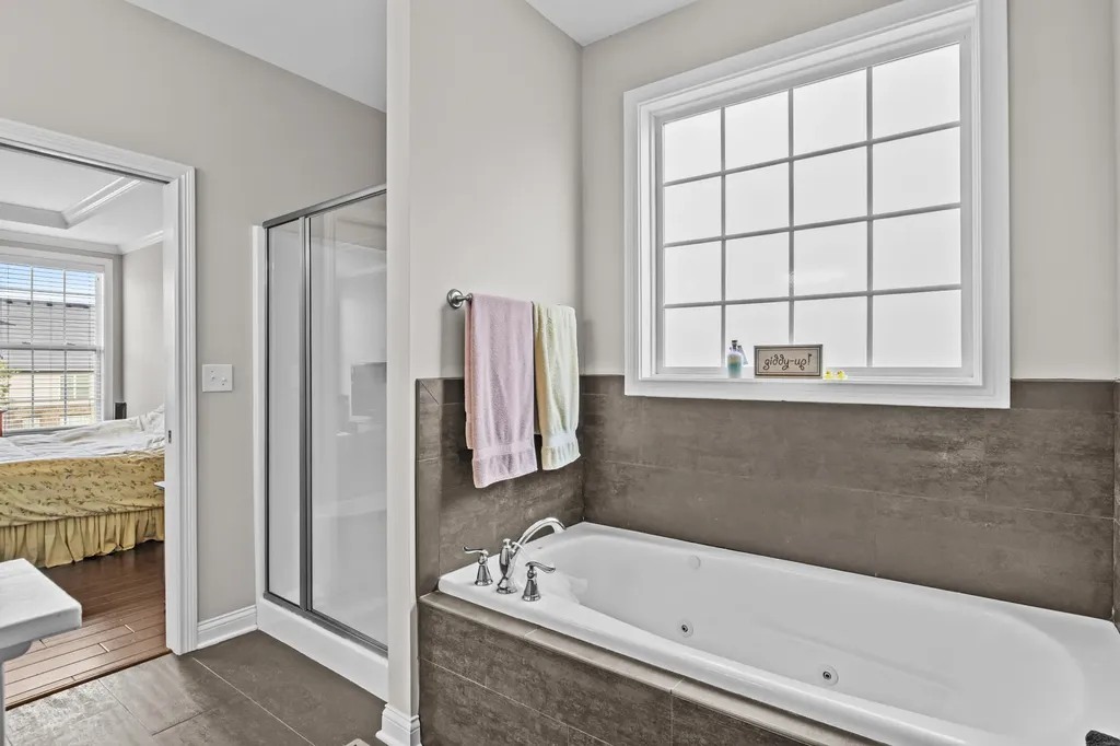 2009 Haddrell Cove Lexington KY 40509