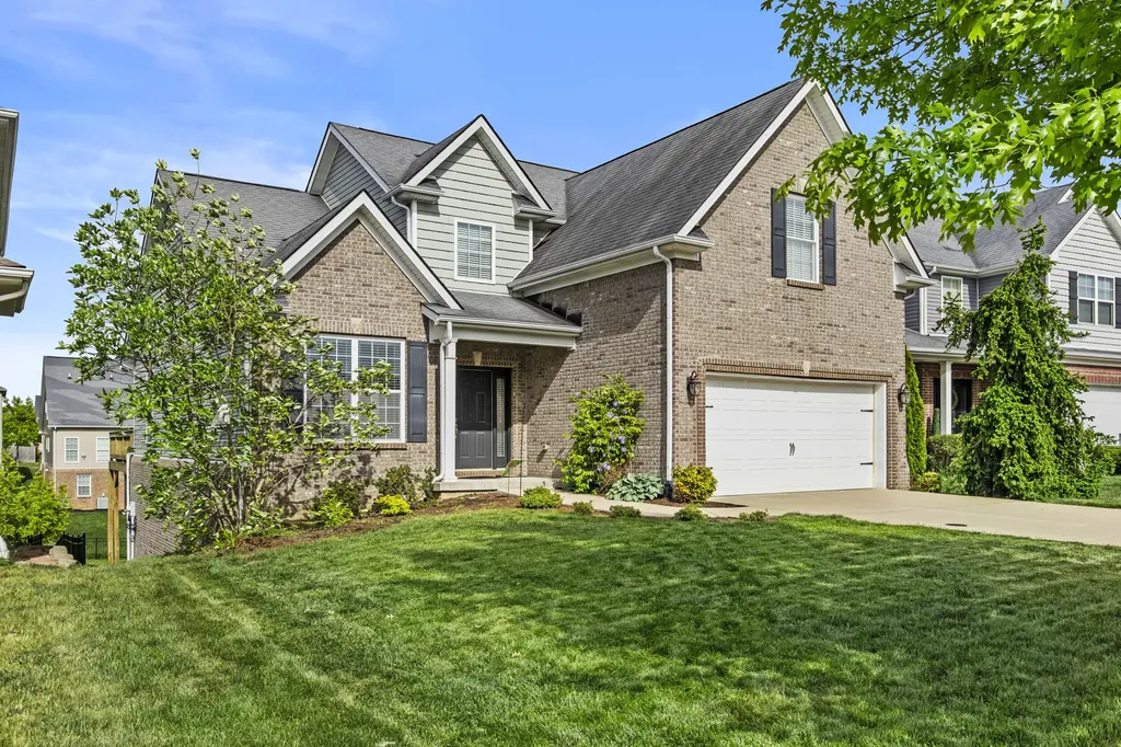2009 Haddrell Cove Lexington KY 40509