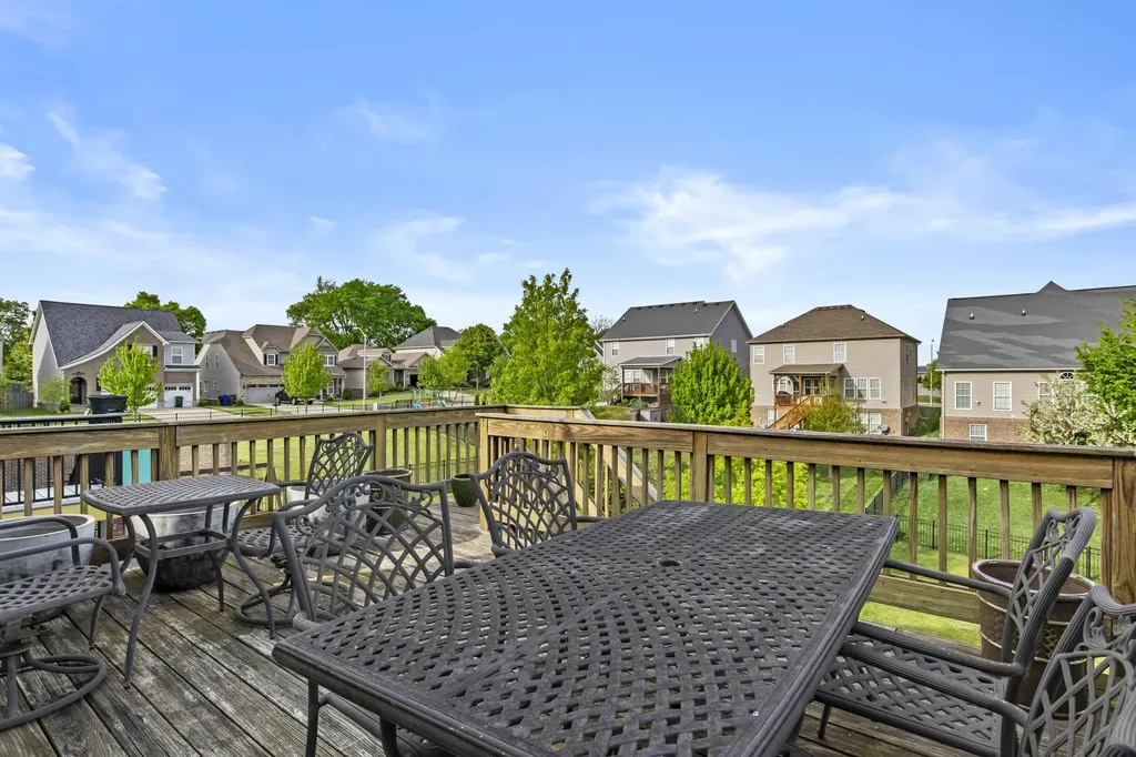 2009 Haddrell Cove Lexington KY 40509