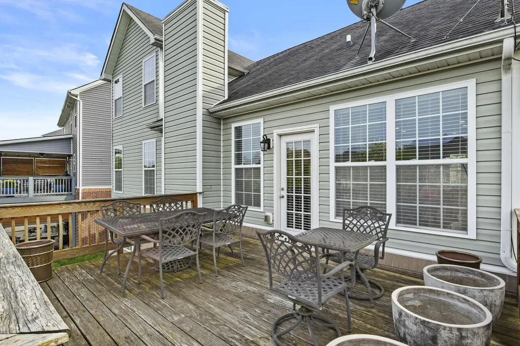 2009 Haddrell Cove Lexington KY 40509