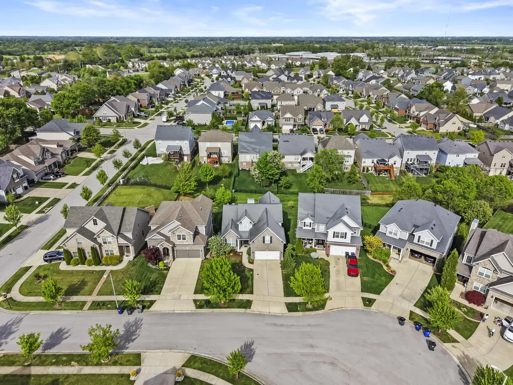 2009 Haddrell Cove Lexington KY 40509