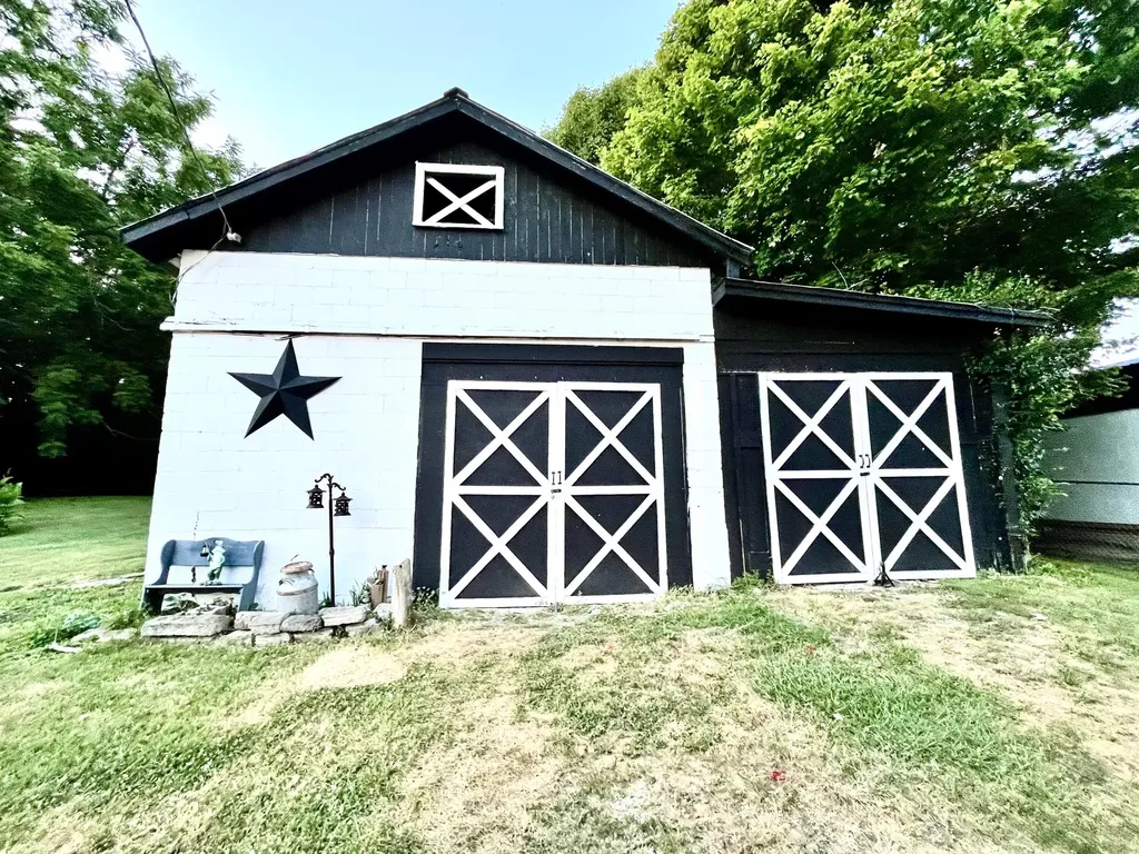 828 E Main Street Stanford KY 40484