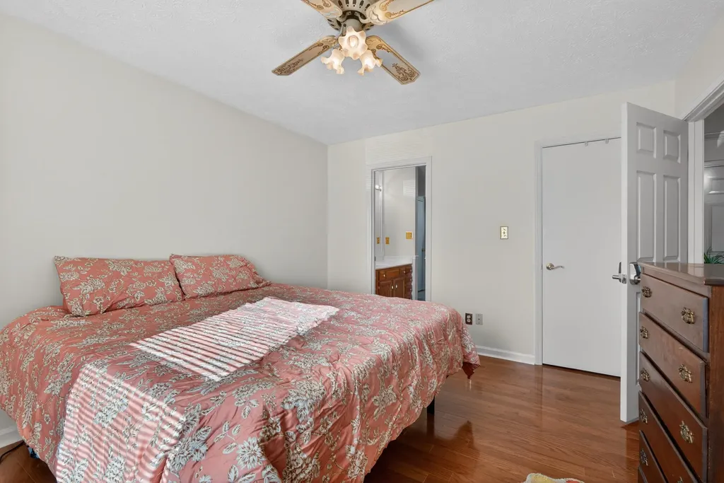 1648 Crossen Way Lexington KY 40515