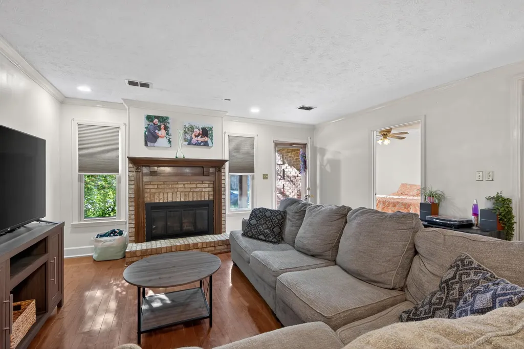 1648 Crossen Way Lexington KY 40515