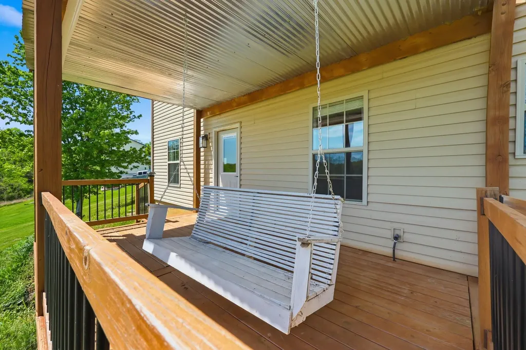 1531 Aaron Barnett Road Lawrenceburg KY 40342