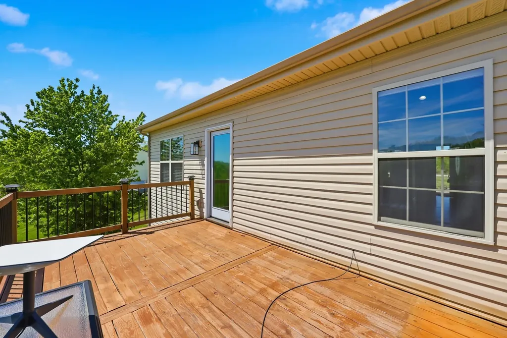 1531 Aaron Barnett Road Lawrenceburg KY 40342