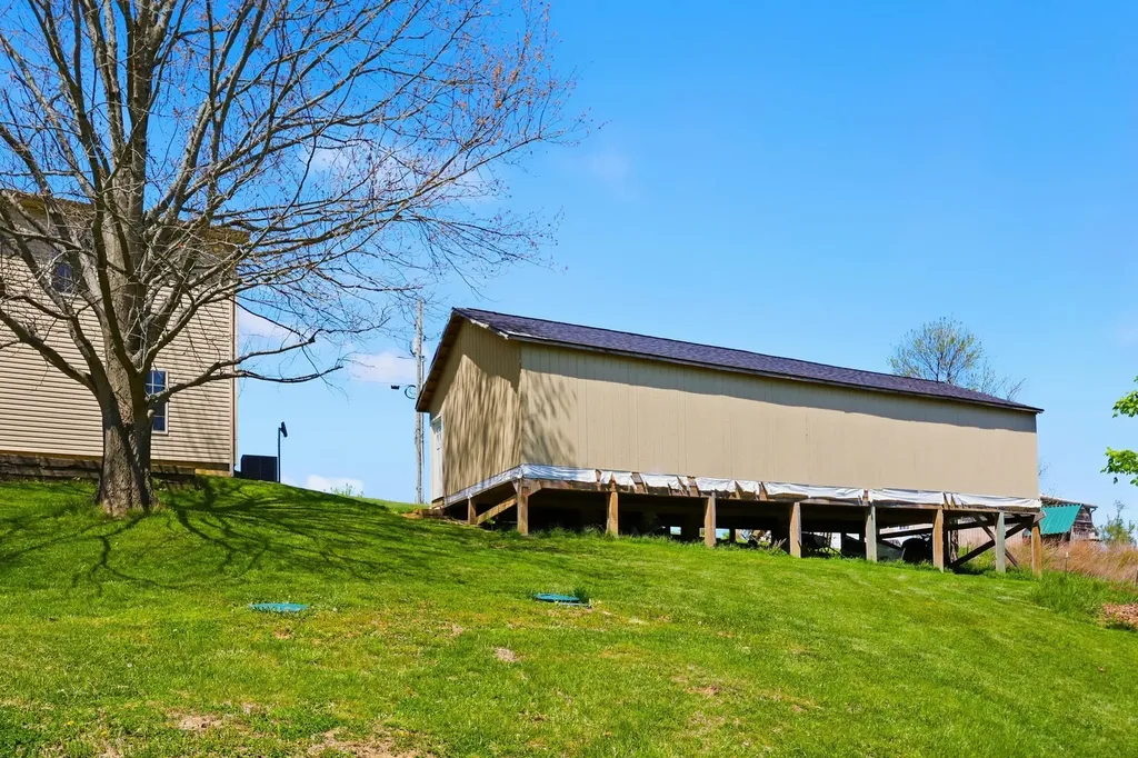 1531 Aaron Barnett Road Lawrenceburg KY 40342
