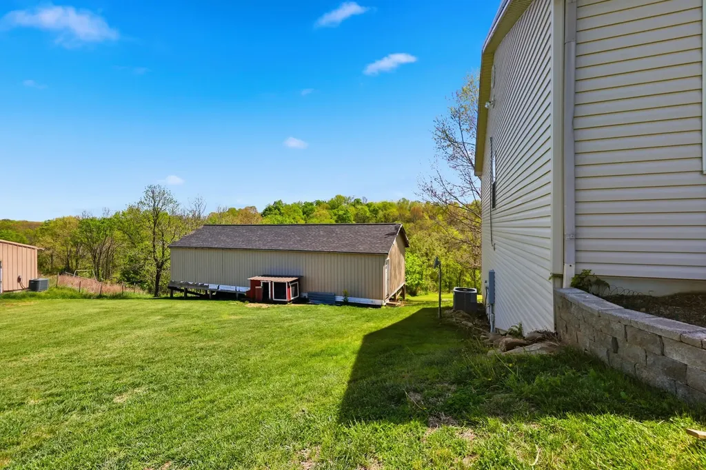 1531 Aaron Barnett Road Lawrenceburg KY 40342
