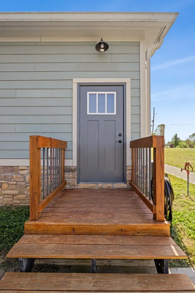 100 Collins Risk Road Georgetown KY 40324