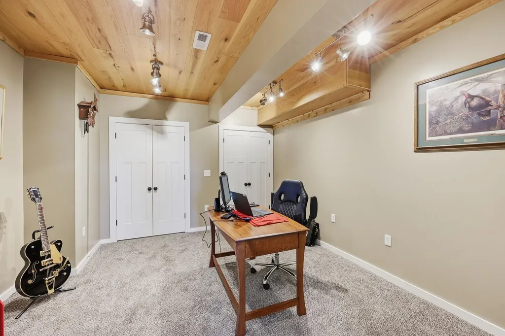100 Collins Risk Road Georgetown KY 40324