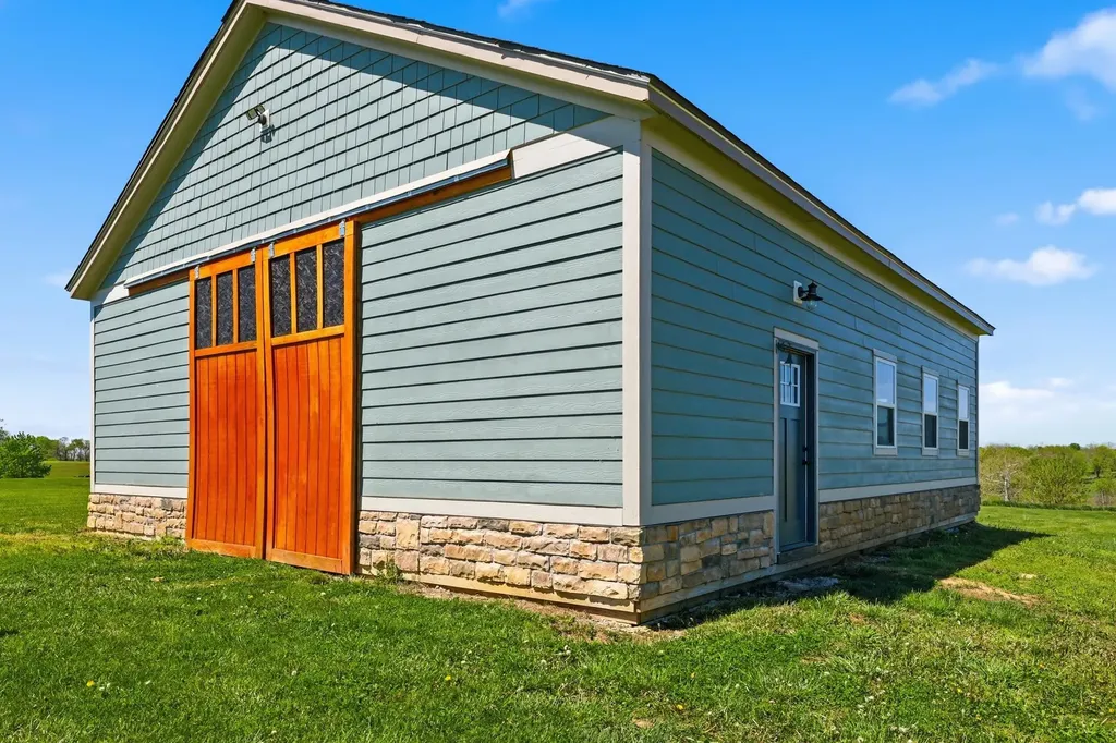 100 Collins Risk Road Georgetown KY 40324