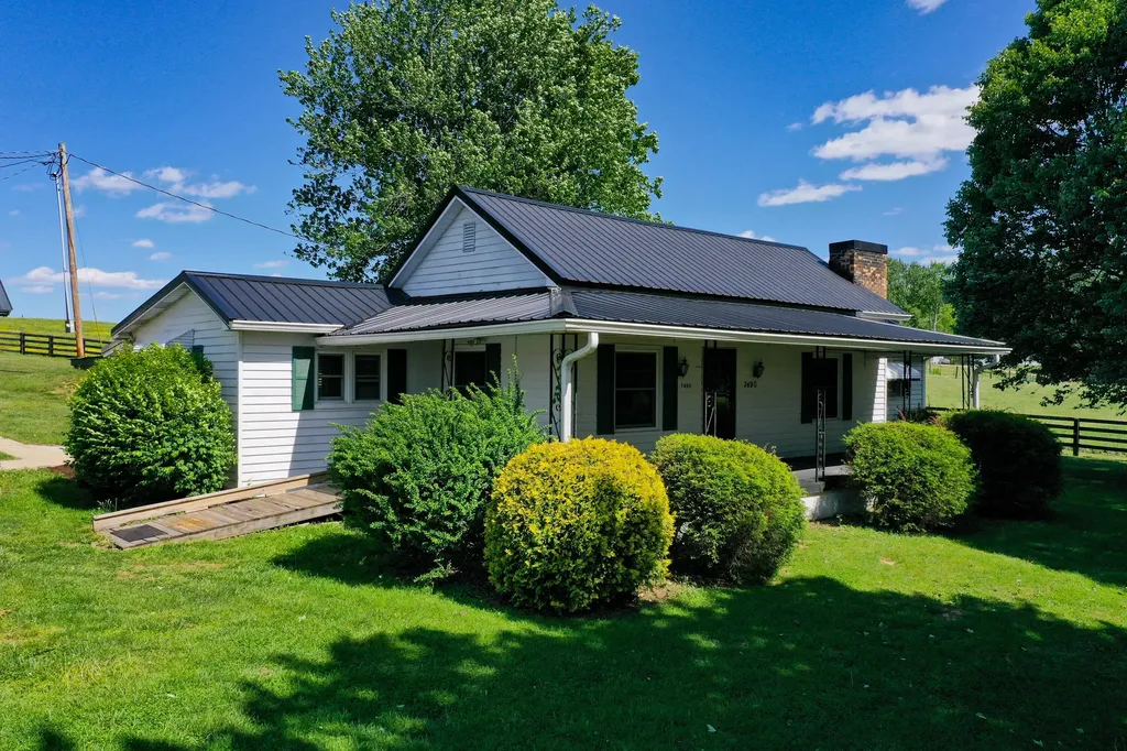 7409 Highway 490 East Bernstadt KY 40729