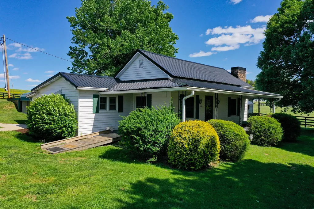 7409 Highway 490 East Bernstadt KY 40729