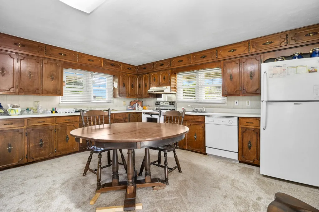 7409 Highway 490 East Bernstadt KY 40729