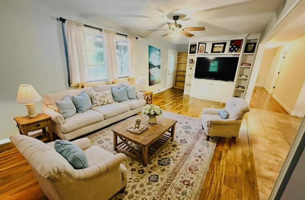 1232 Pleasant Grove Ridge Road Lawrenceburg KY 40342