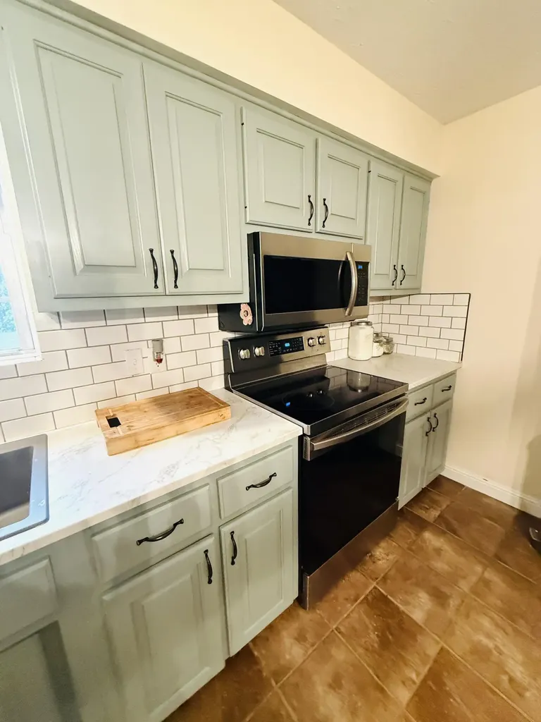 1232 Pleasant Grove Ridge Road Lawrenceburg KY 40342