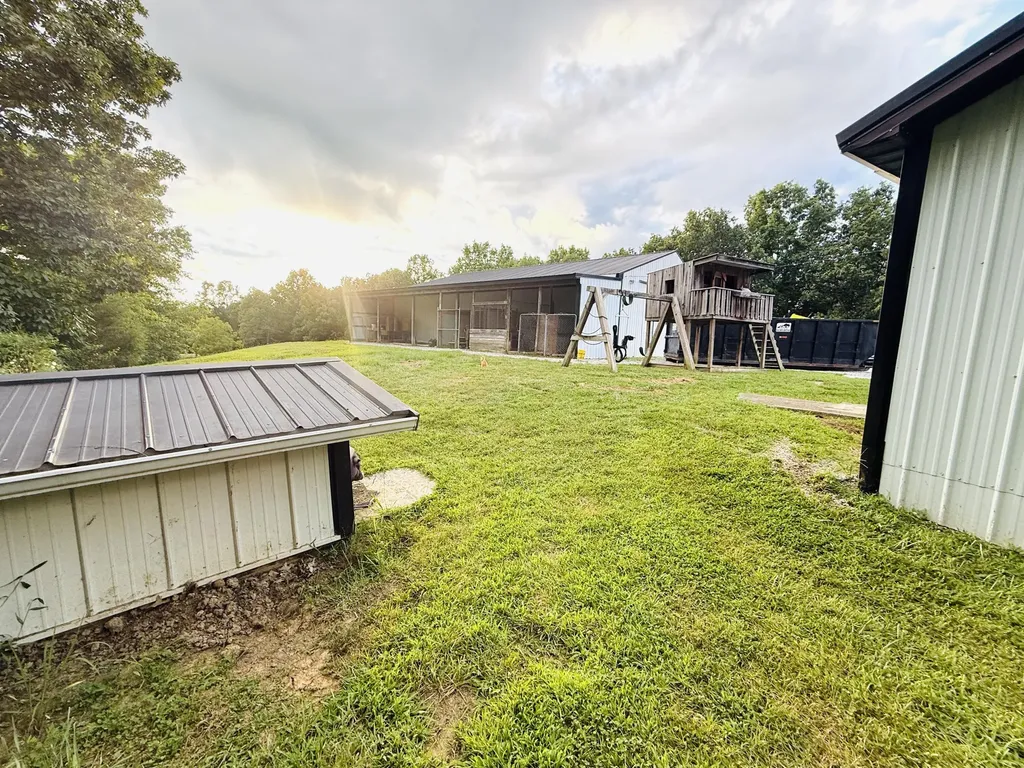 1232 Pleasant Grove Ridge Road Lawrenceburg KY 40342