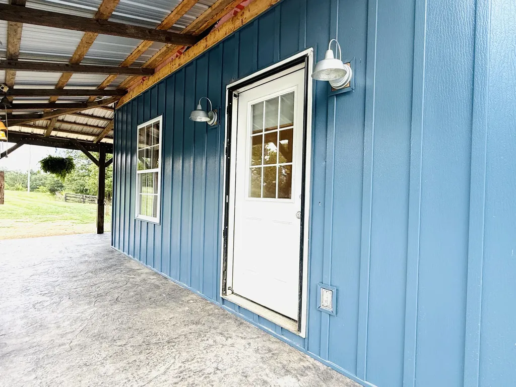 1232 Pleasant Grove Ridge Road Lawrenceburg KY 40342