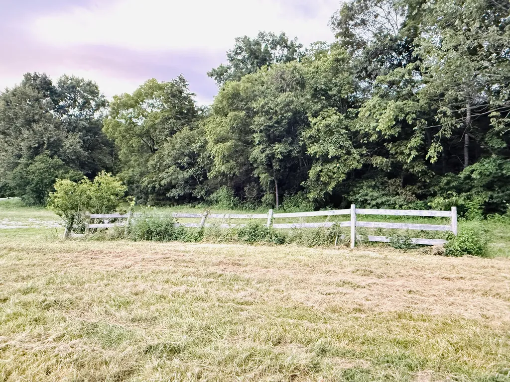 1232 Pleasant Grove Ridge Road Lawrenceburg KY 40342