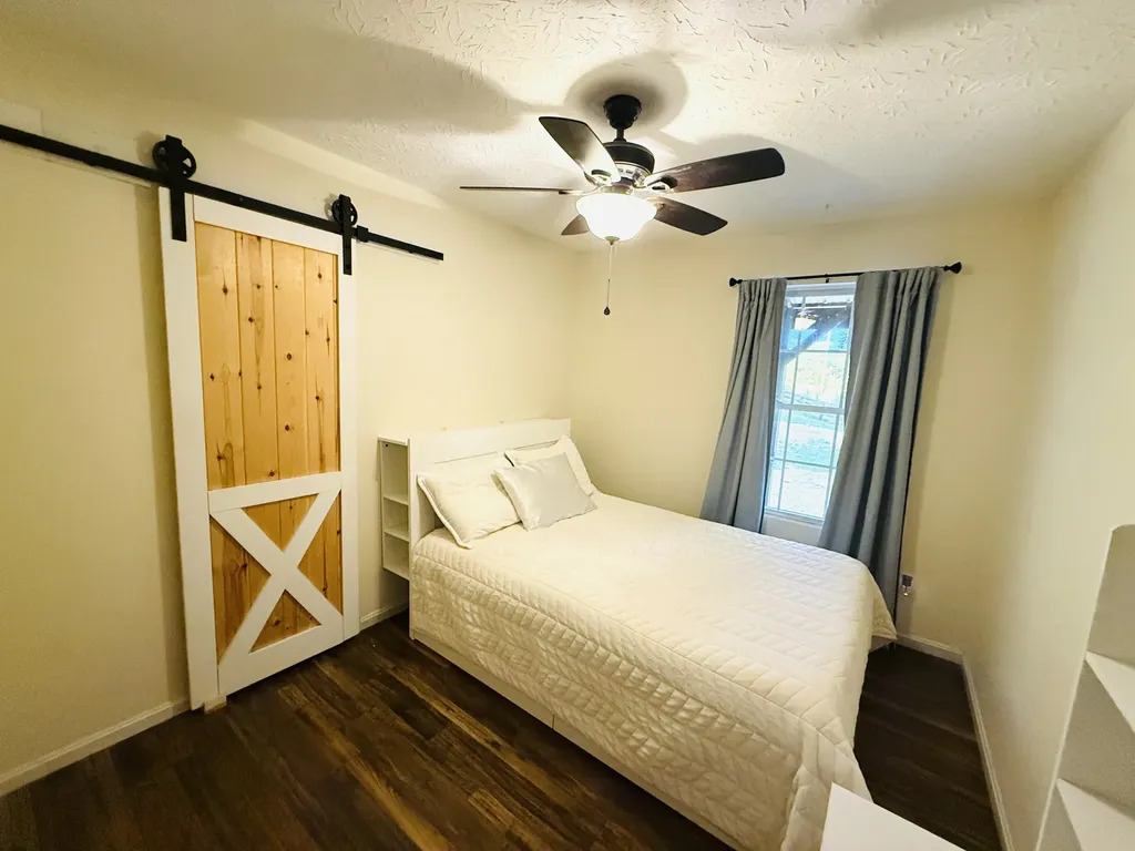 1232 Pleasant Grove Ridge Road Lawrenceburg KY 40342