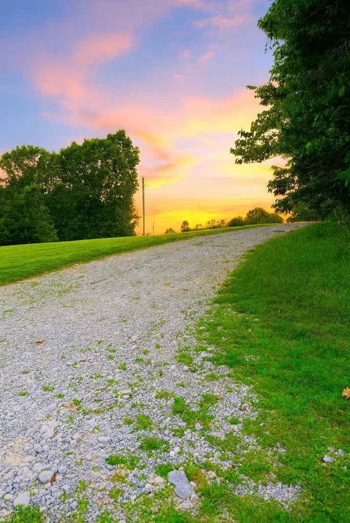 1232 Pleasant Grove Ridge Road Lawrenceburg KY 40342