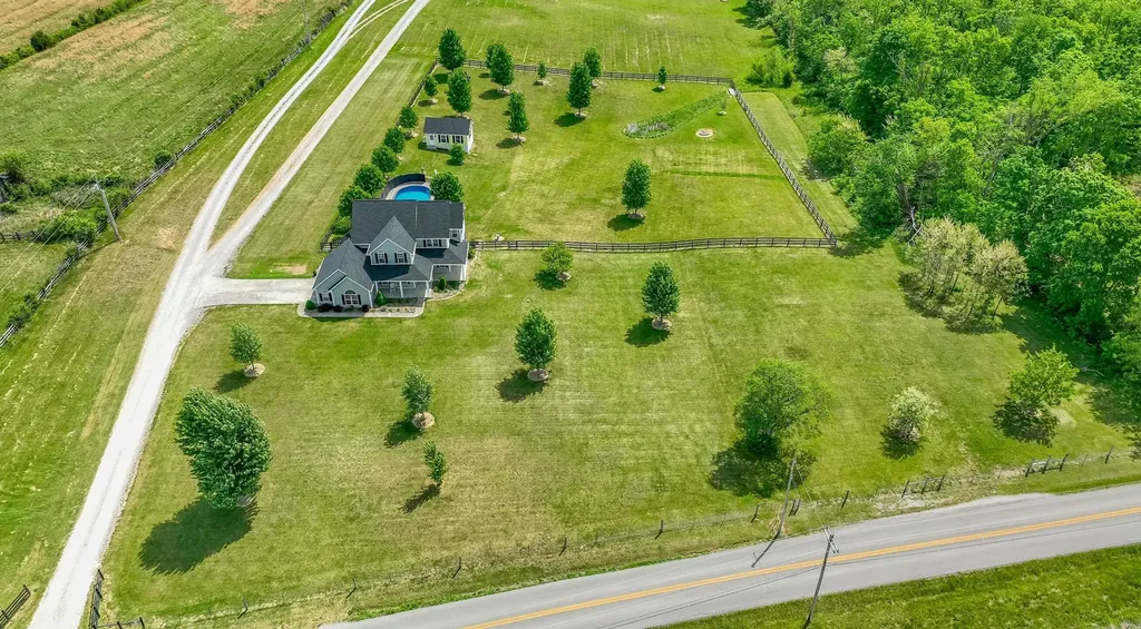 1913 Speedwell Road Richmond KY 40475