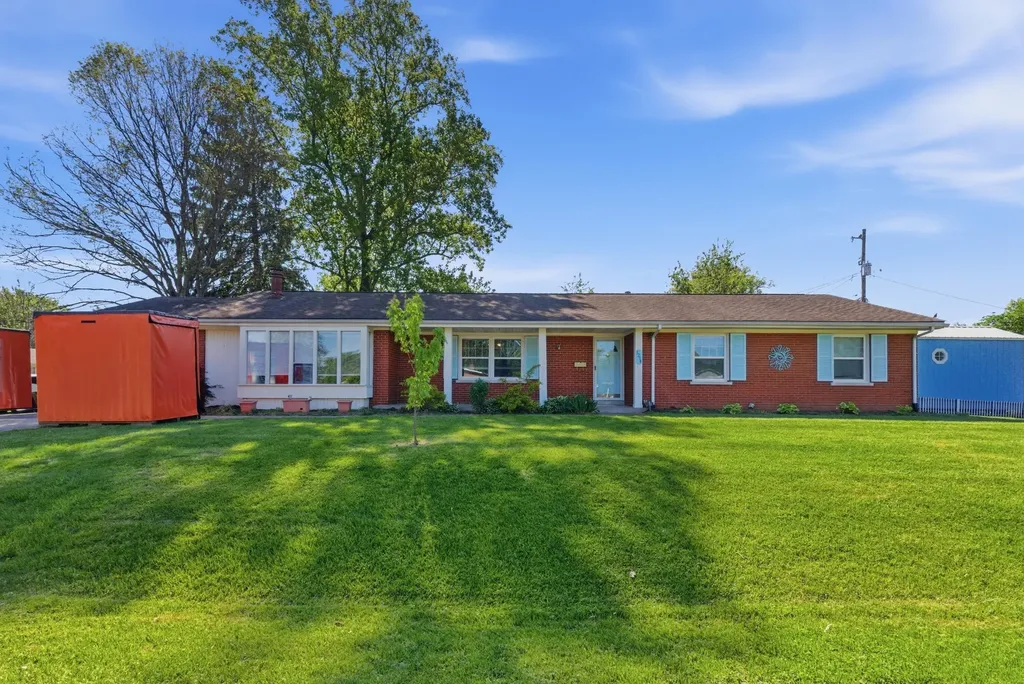 1214 Seneca Trail Frankfort KY 40601