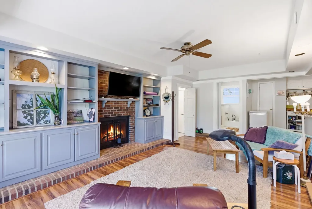 1214 Seneca Trail Frankfort KY 40601
