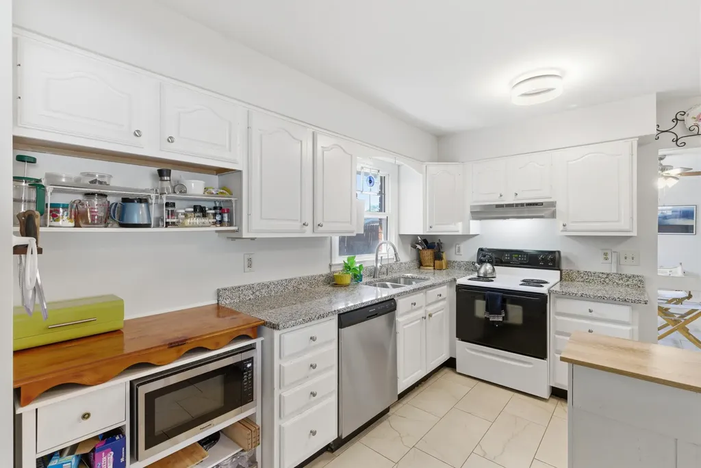 1214 Seneca Trail Frankfort KY 40601