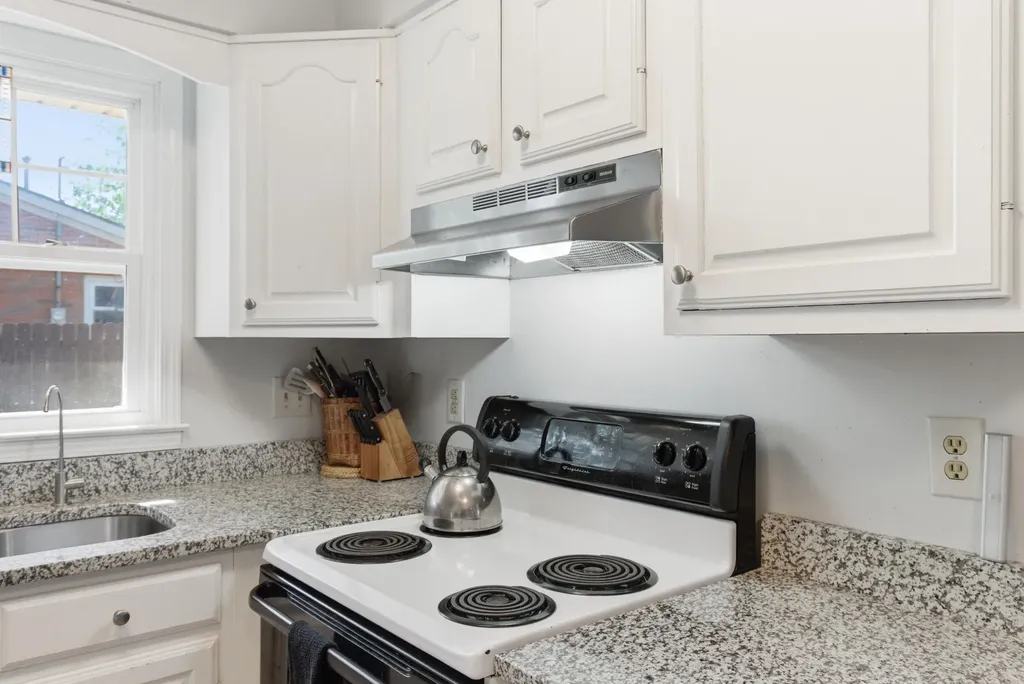 1214 Seneca Trail Frankfort KY 40601