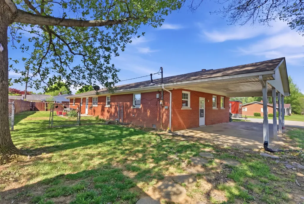 1214 Seneca Trail Frankfort KY 40601